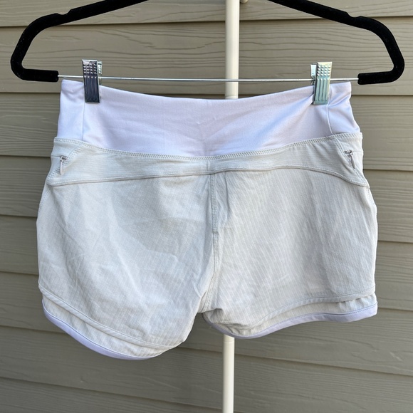 HYLETE Iris Scallop Shorts Women’s XS Silver Gray Athletic NWT - Picture 2 of 4